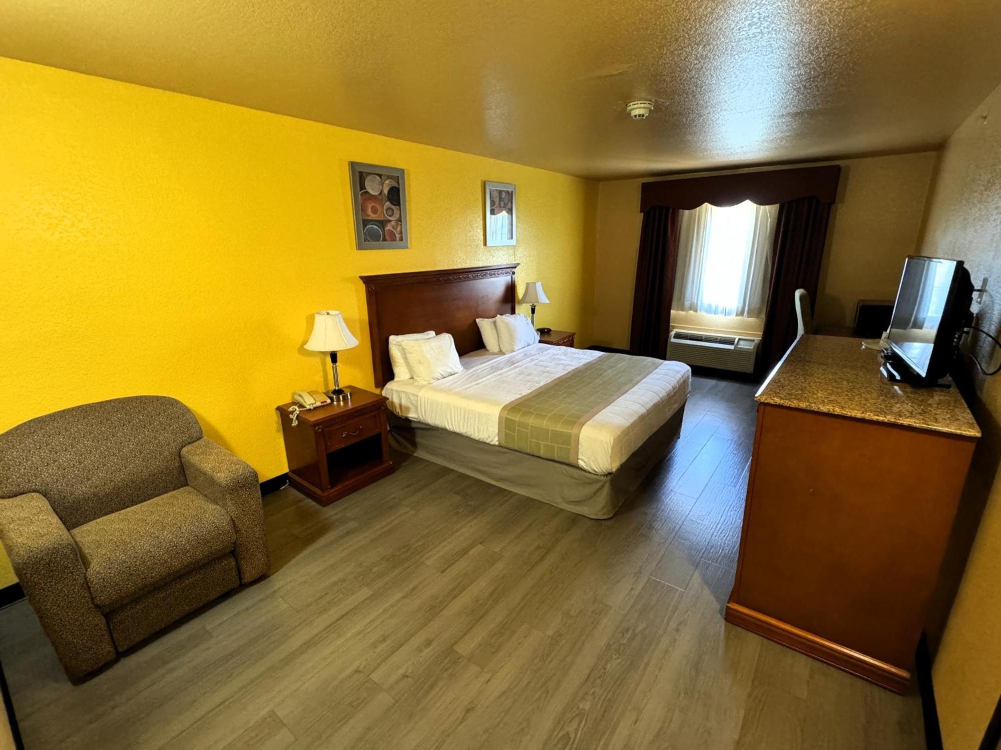 Quality Inn & Suites Mcalester On Hwy 69 & Us 75 Exterior photo