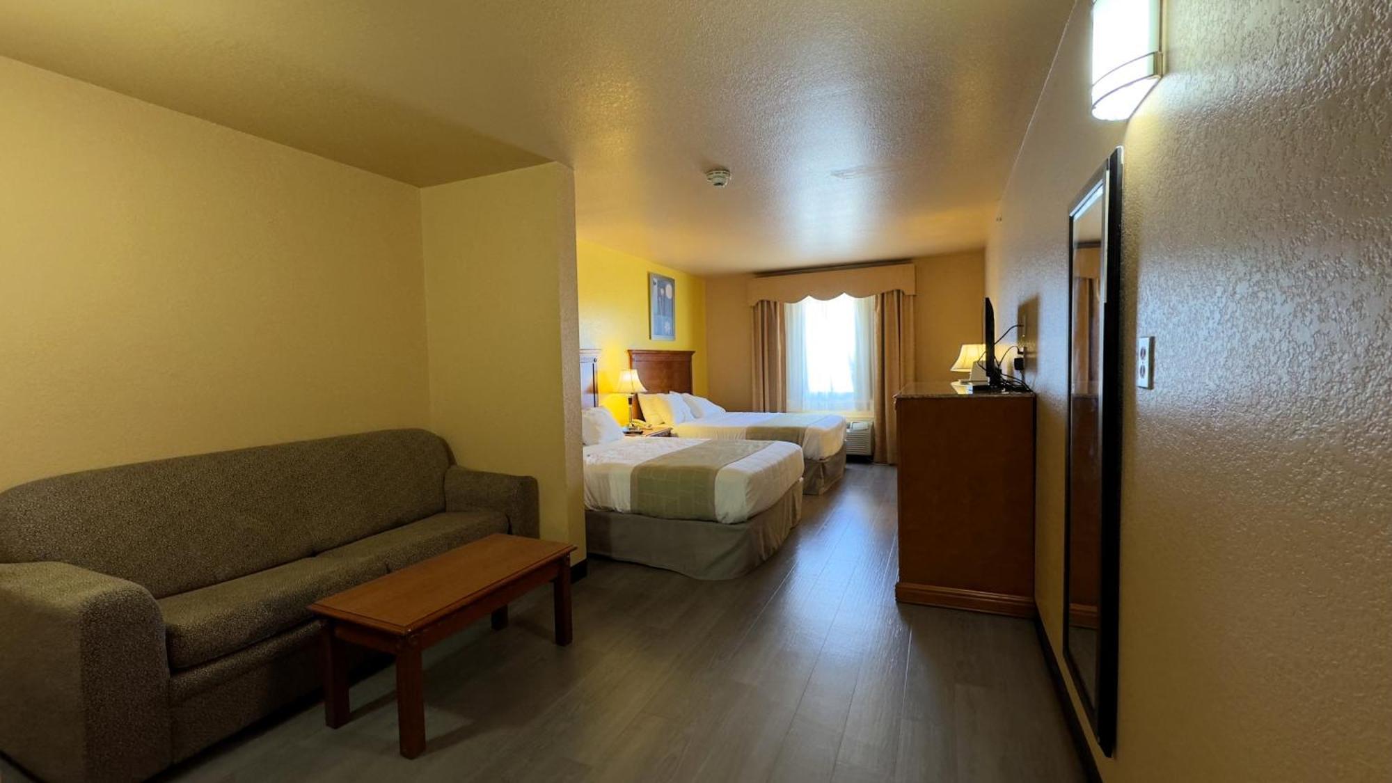 Quality Inn & Suites Mcalester On Hwy 69 & Us 75 Exterior photo