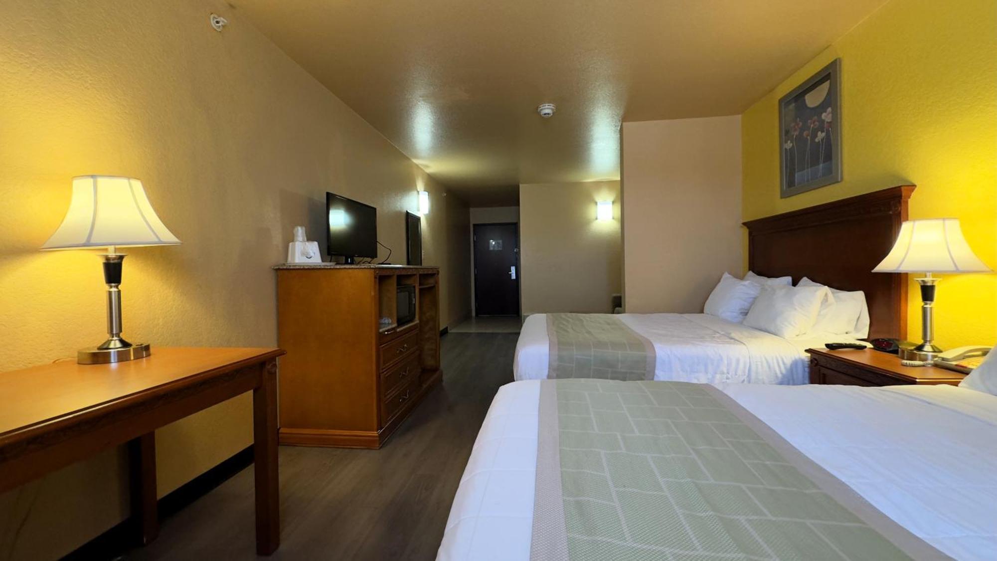 Quality Inn & Suites Mcalester On Hwy 69 & Us 75 Exterior photo